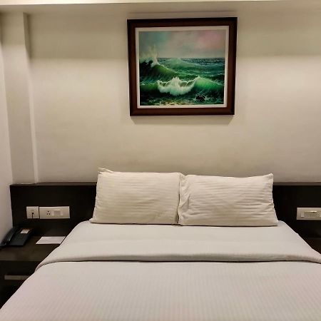 Hotel Saas Residency Kozhikode Esterno foto