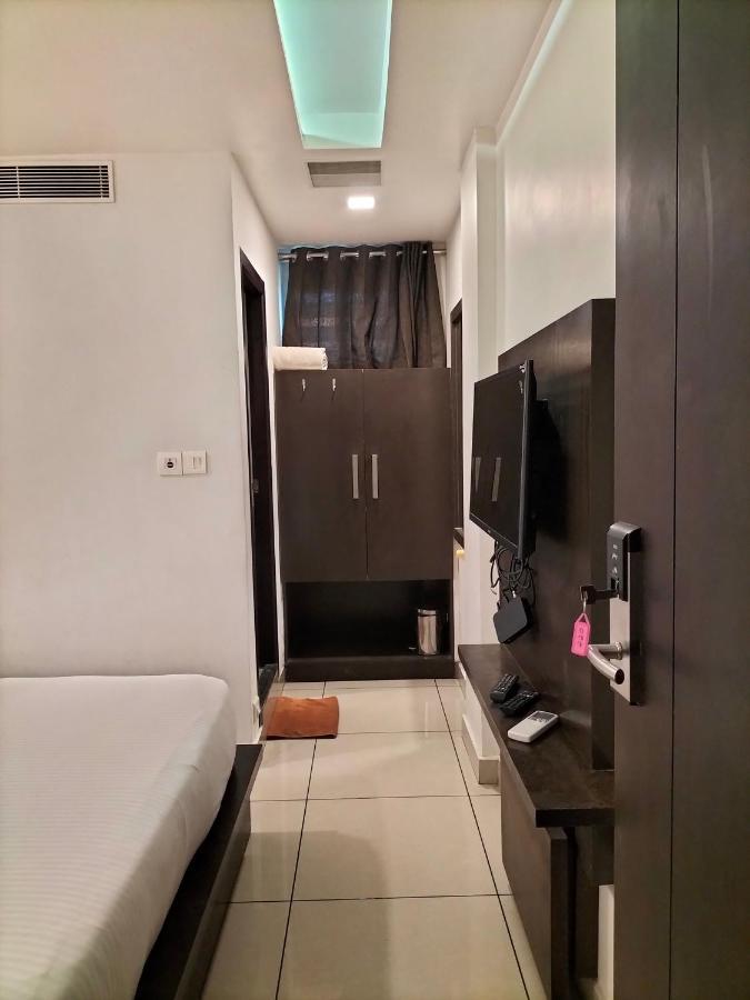 Hotel Saas Residency Kozhikode Esterno foto