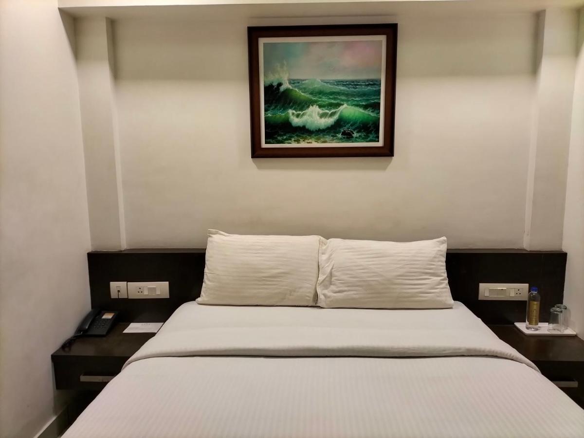 Hotel Saas Residency Kozhikode Esterno foto