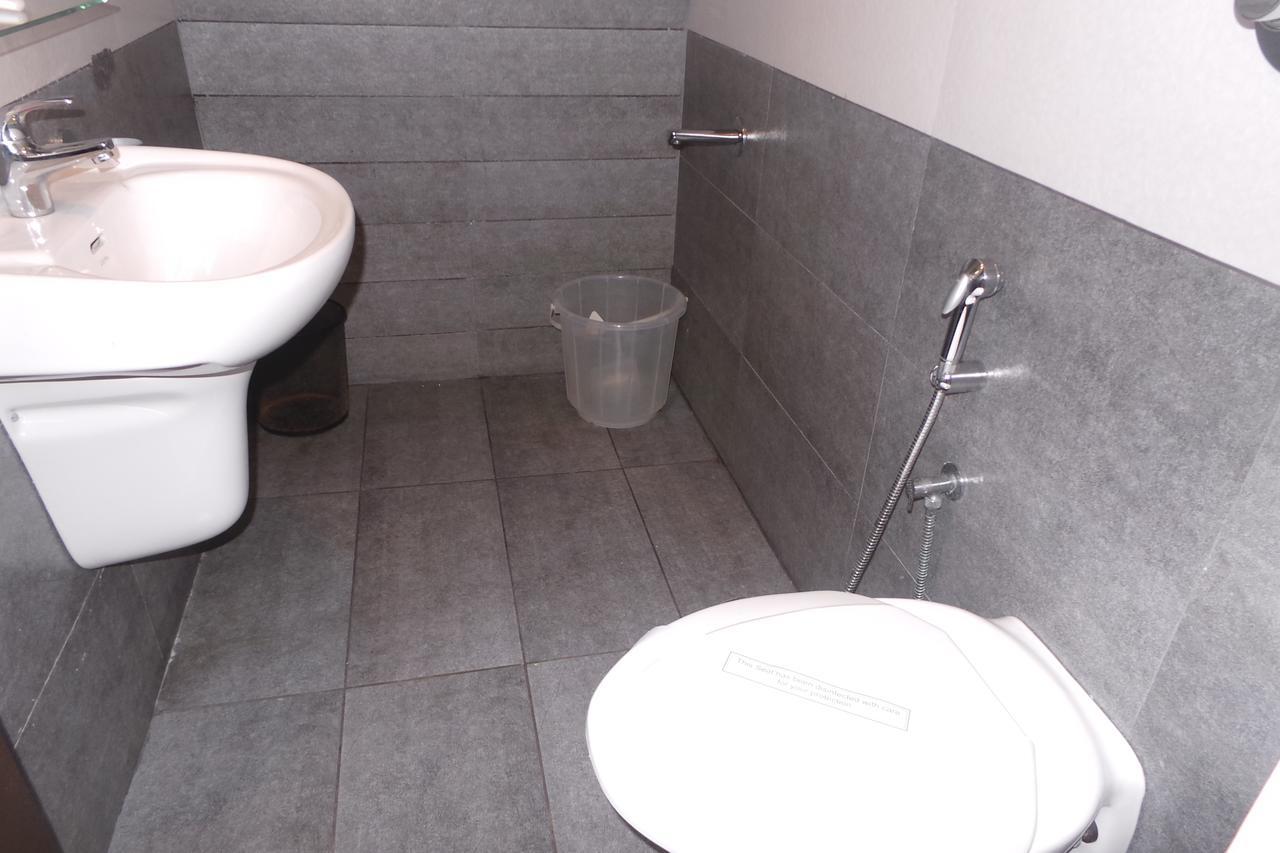 Hotel Saas Residency Kozhikode Esterno foto