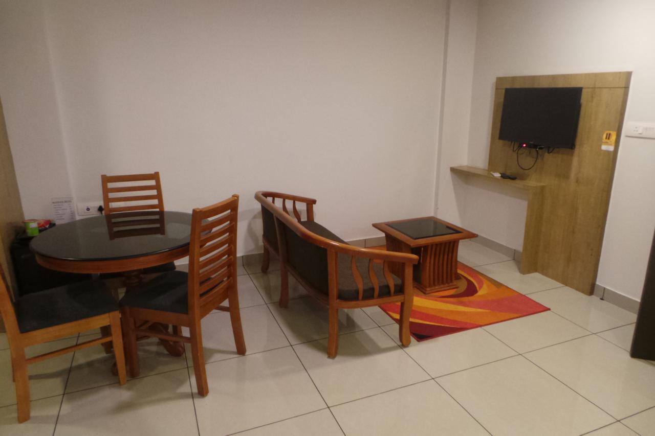Hotel Saas Residency Kozhikode Esterno foto
