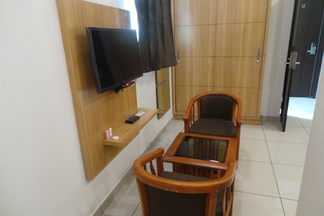 Hotel Saas Residency Kozhikode Esterno foto