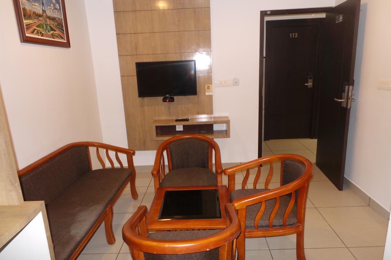 Hotel Saas Residency Kozhikode Esterno foto