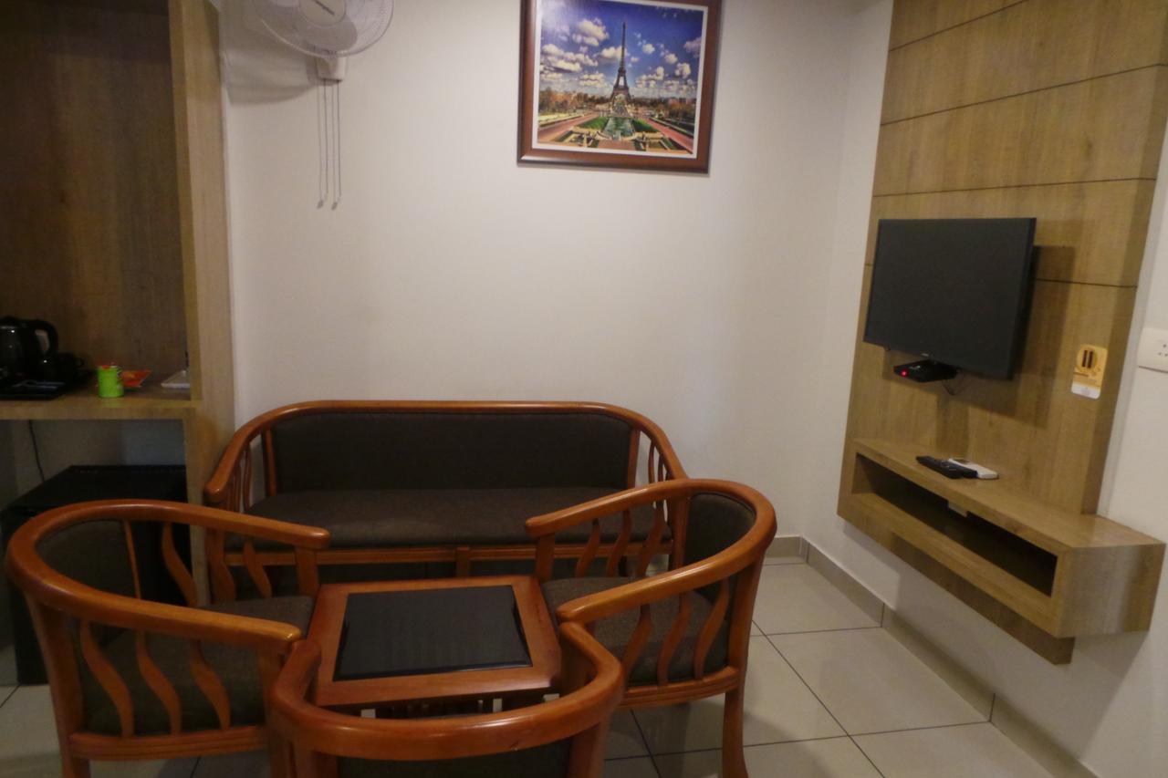 Hotel Saas Residency Kozhikode Esterno foto