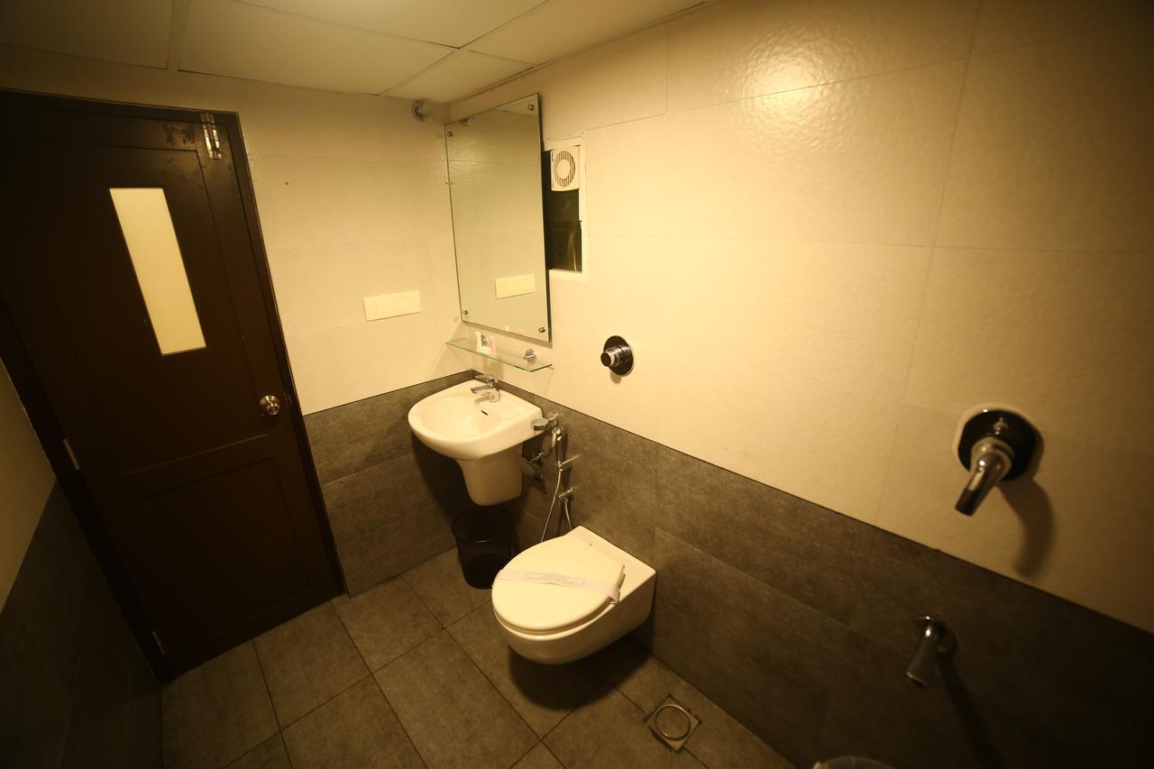 Hotel Saas Residency Kozhikode Esterno foto