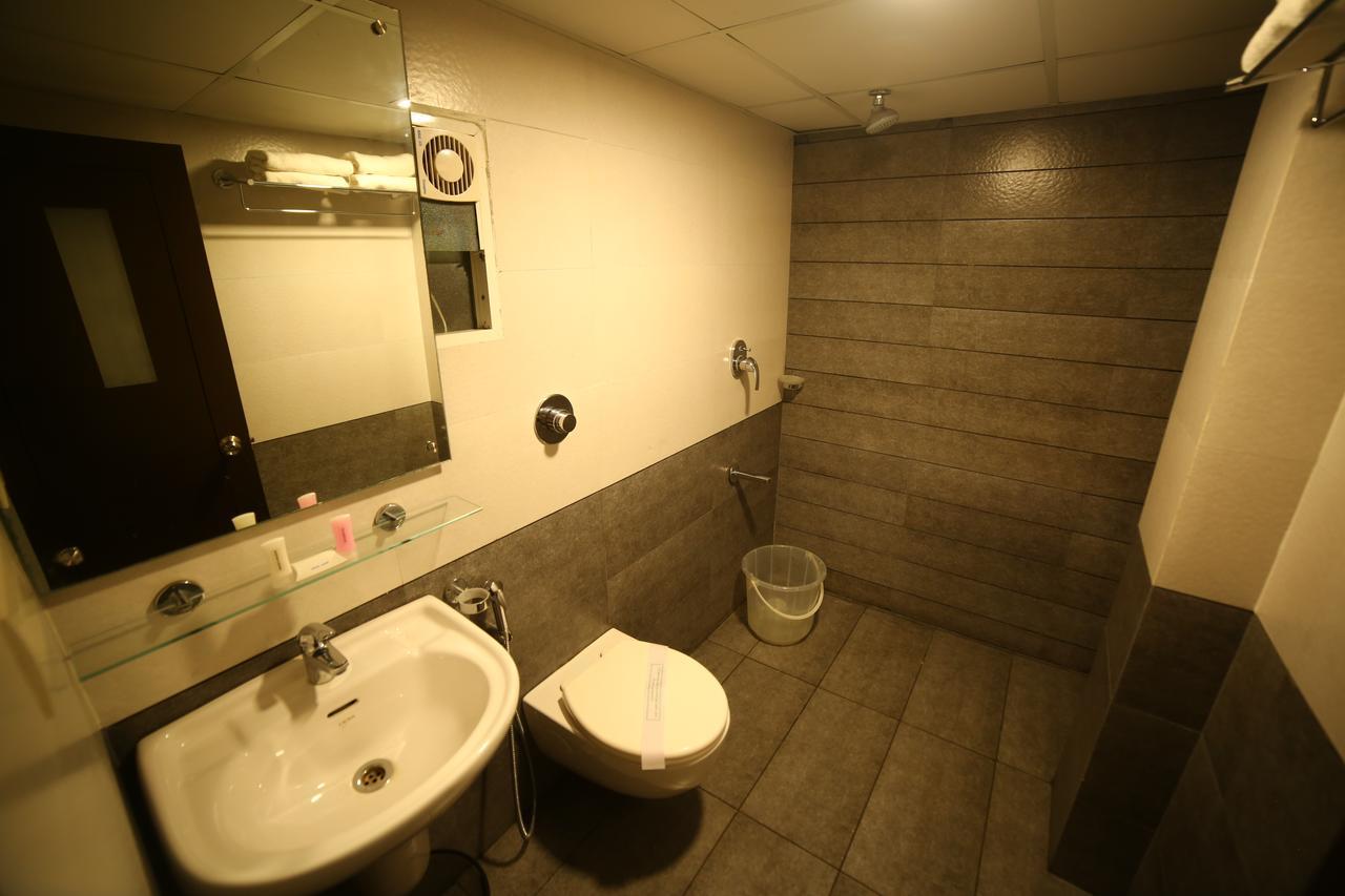 Hotel Saas Residency Kozhikode Esterno foto